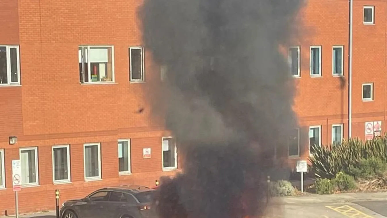 Liverpooli robbantás: autójába zárta az öngyilkos merénylőt a hős taxisofőr