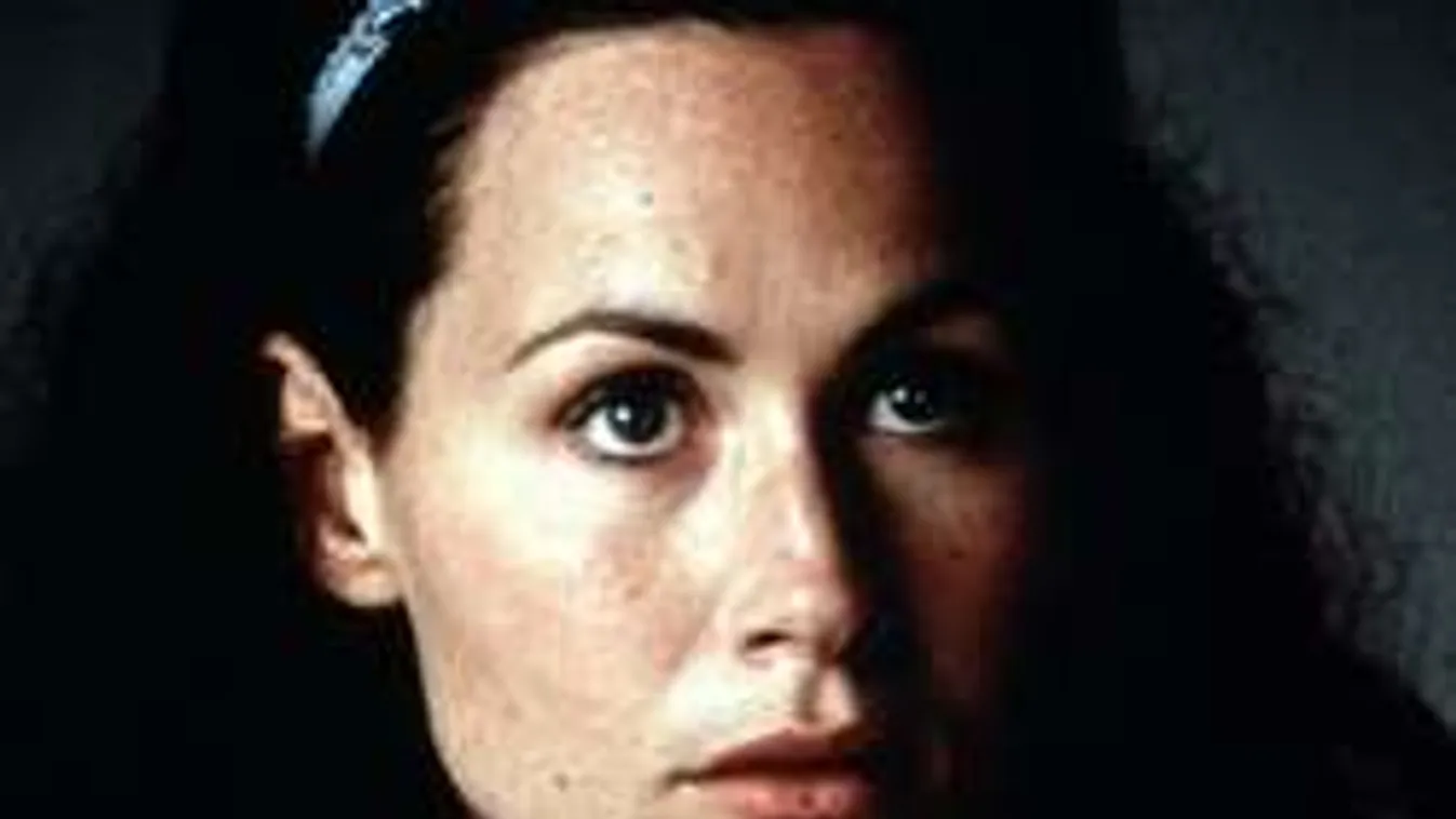 Molesztálták tiniként a híres színésznőt