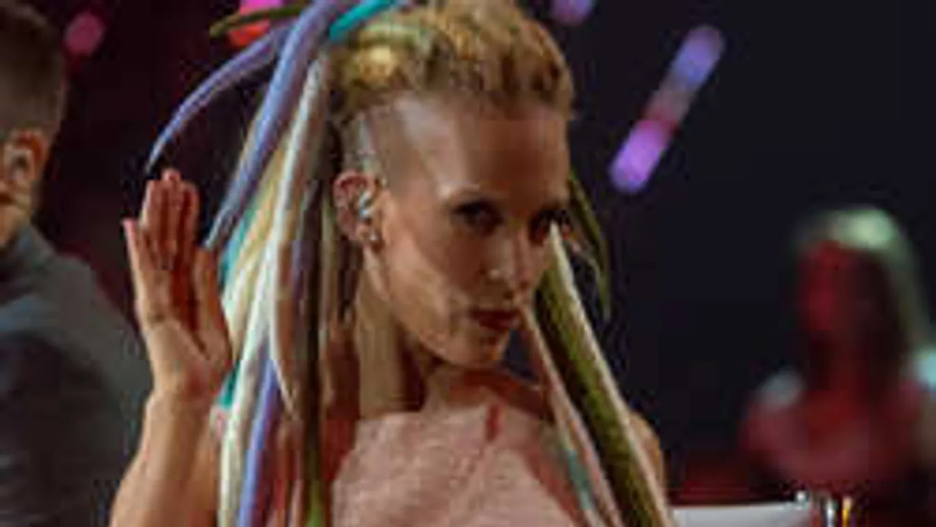 Követeljük, hogy ne feszegesse tovább a jó ízlés határát Pásztor Anna!