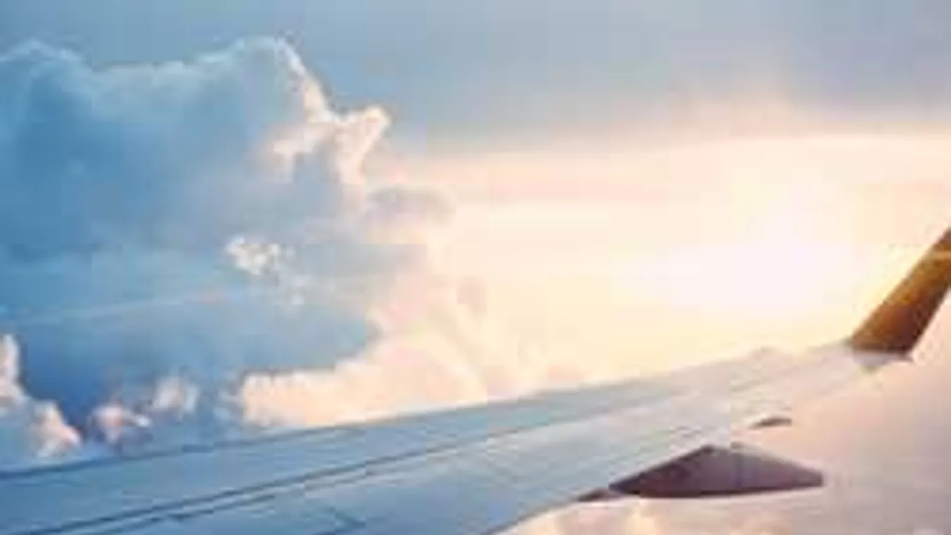 Botrány tört ki a repülőn, kényszerleszállást hajtott végre a járat