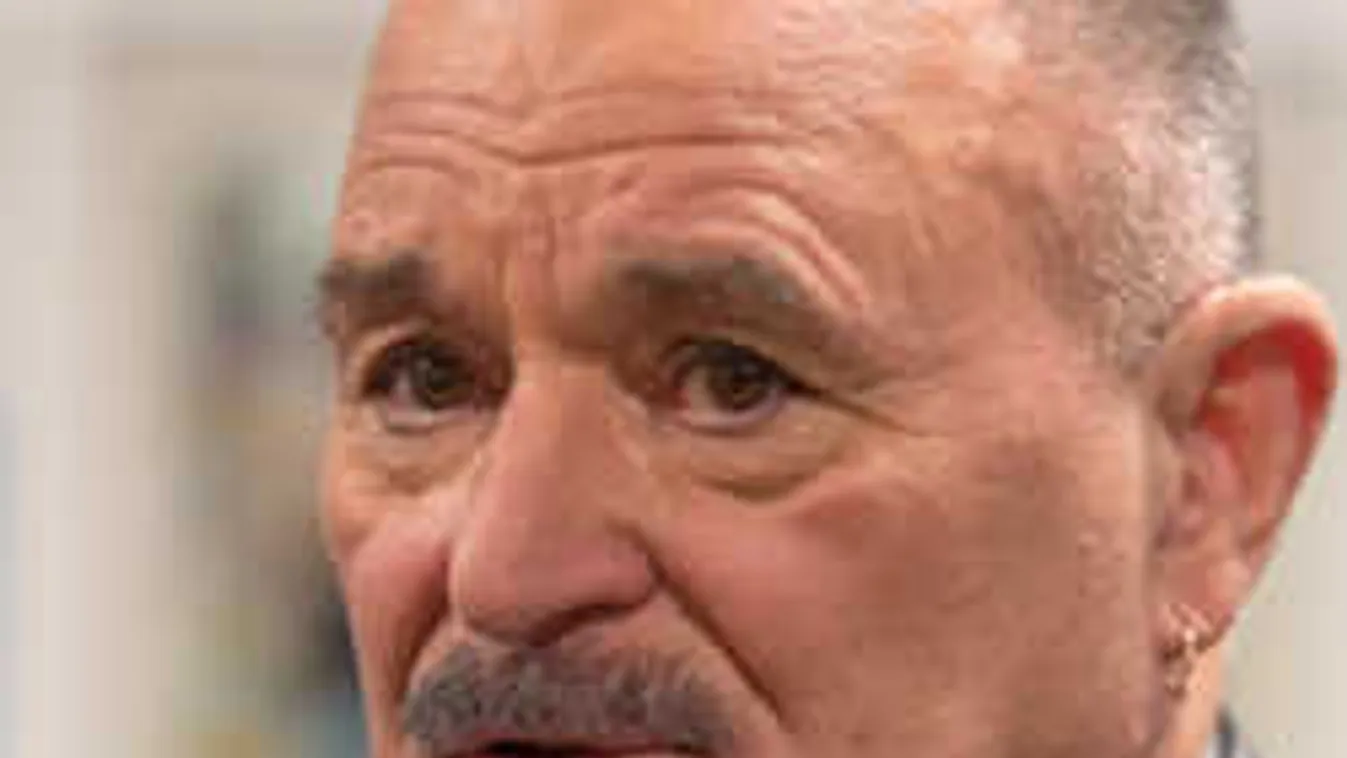 Nem tud leállni: Egészségét kockáztatja a legendás magyar zenész