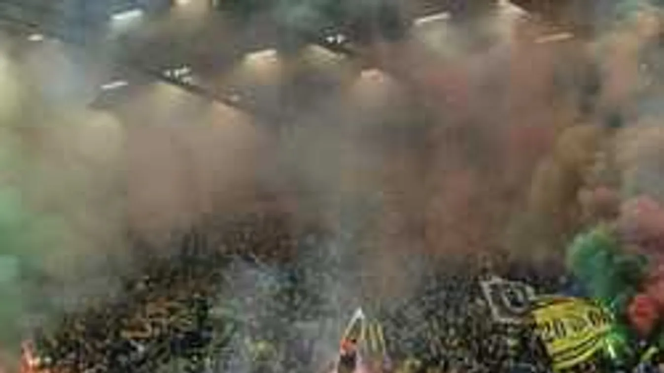 Betiltották a magyar zászlót a szlovákok, ez az oka