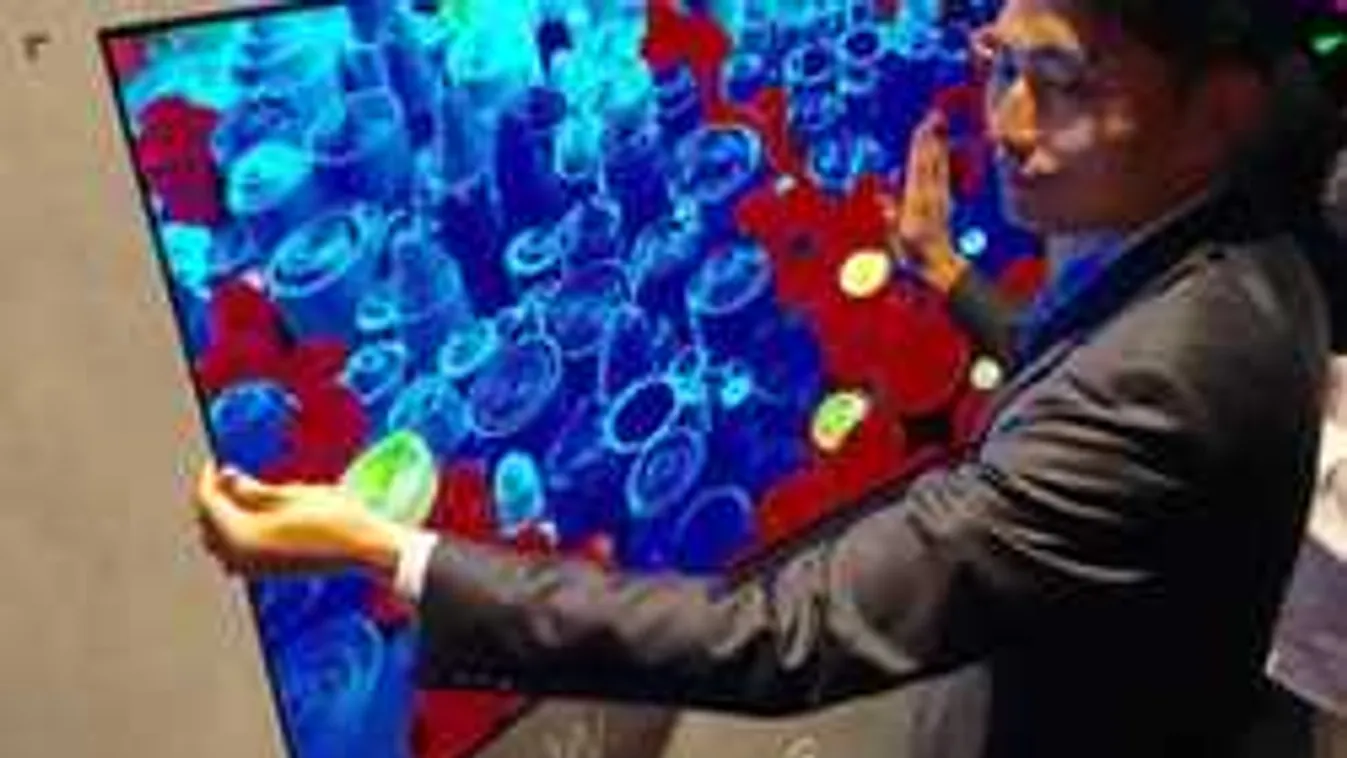 Itt a világ legvékonyabb tévéje!