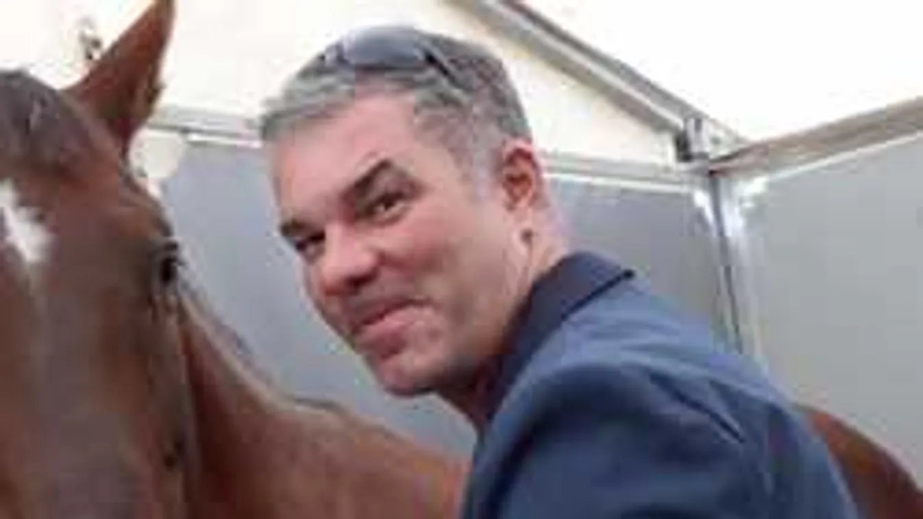 Két órán át műtötték a magyar sztárszínészt, durva, ami ezután történt