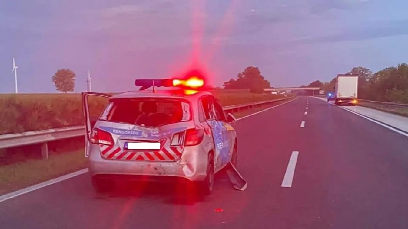 Helyszínelő rendőröket tarolt le egy kamion az M1-esen