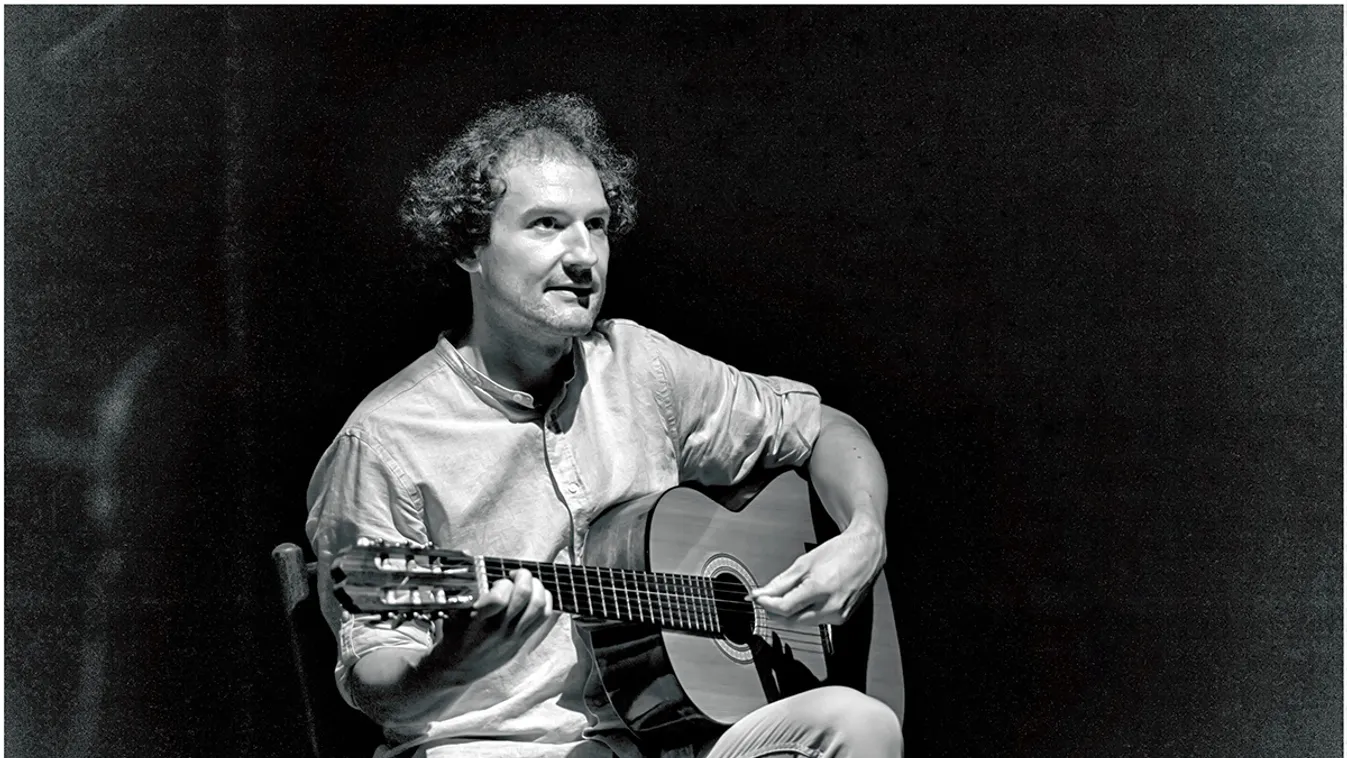 Különleges családi produkció: Blaskó Péter autista fiával áll színpadra