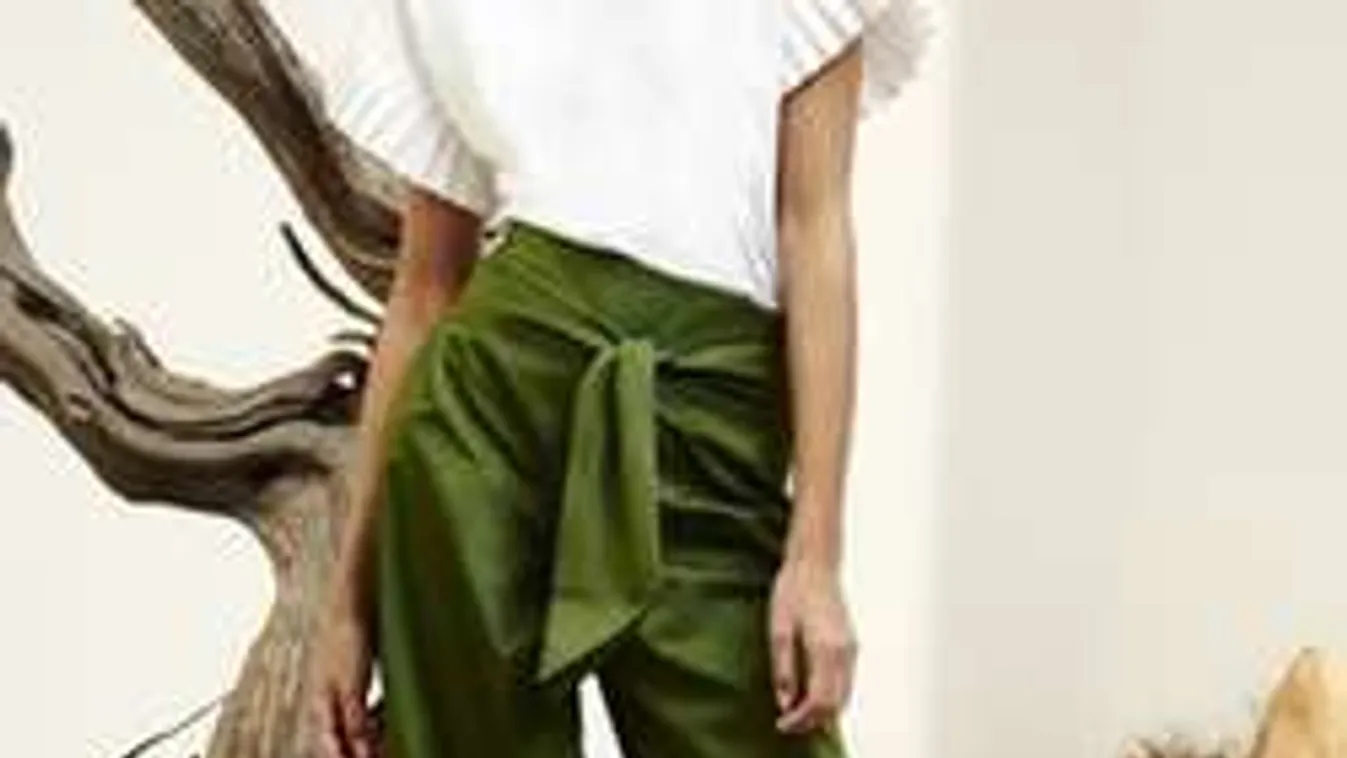 Ez az eszméletlen nadrág lesz tavasszal a divat!