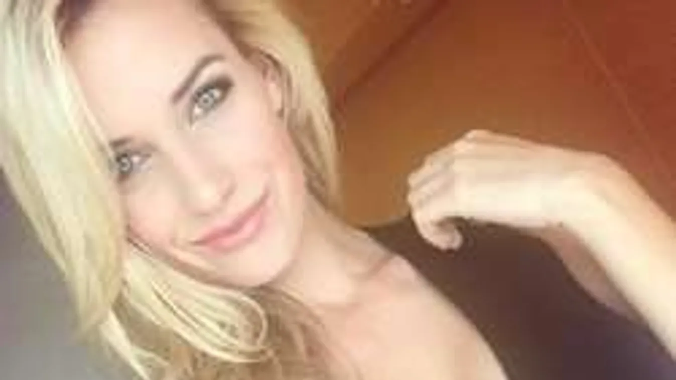 Lengő melleivel sokkol a legdögösebb golfos lány - videó