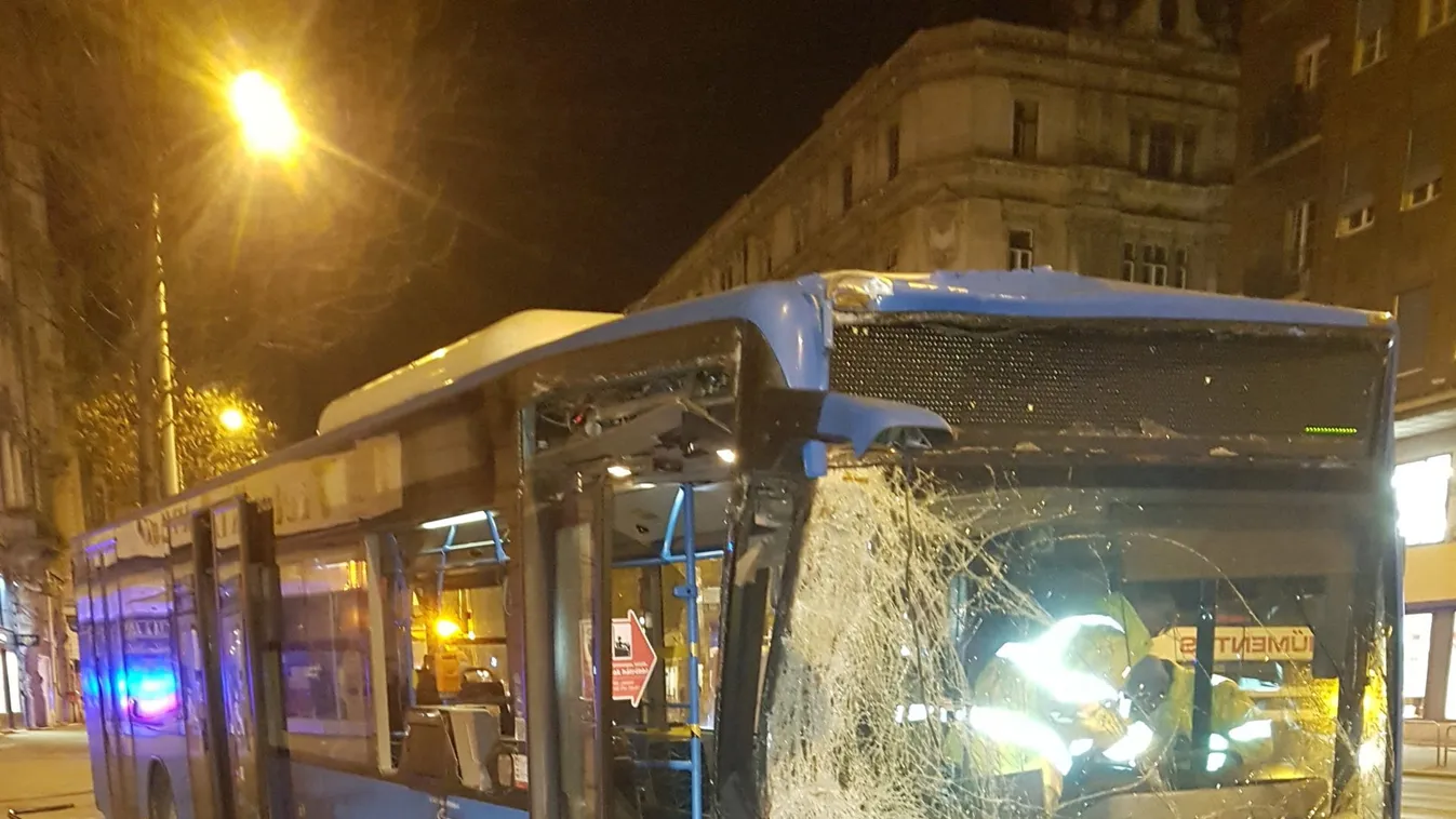 Csúnya látvány: durva, mi történt az éjszakai busszal a Rákóczi úton