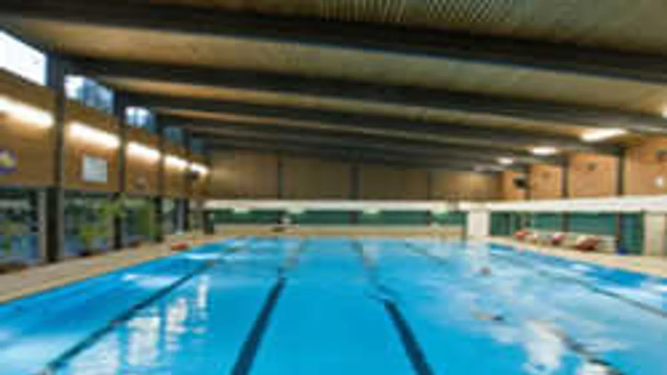 Az uszodában piknikeznek és festik a hajukat a muszlim nők Hannoverben