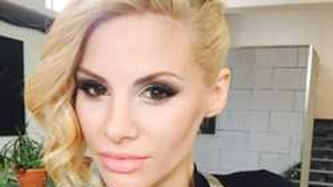 Baleset érte a magyar sztárt, azonnal a sürgősségire vitték