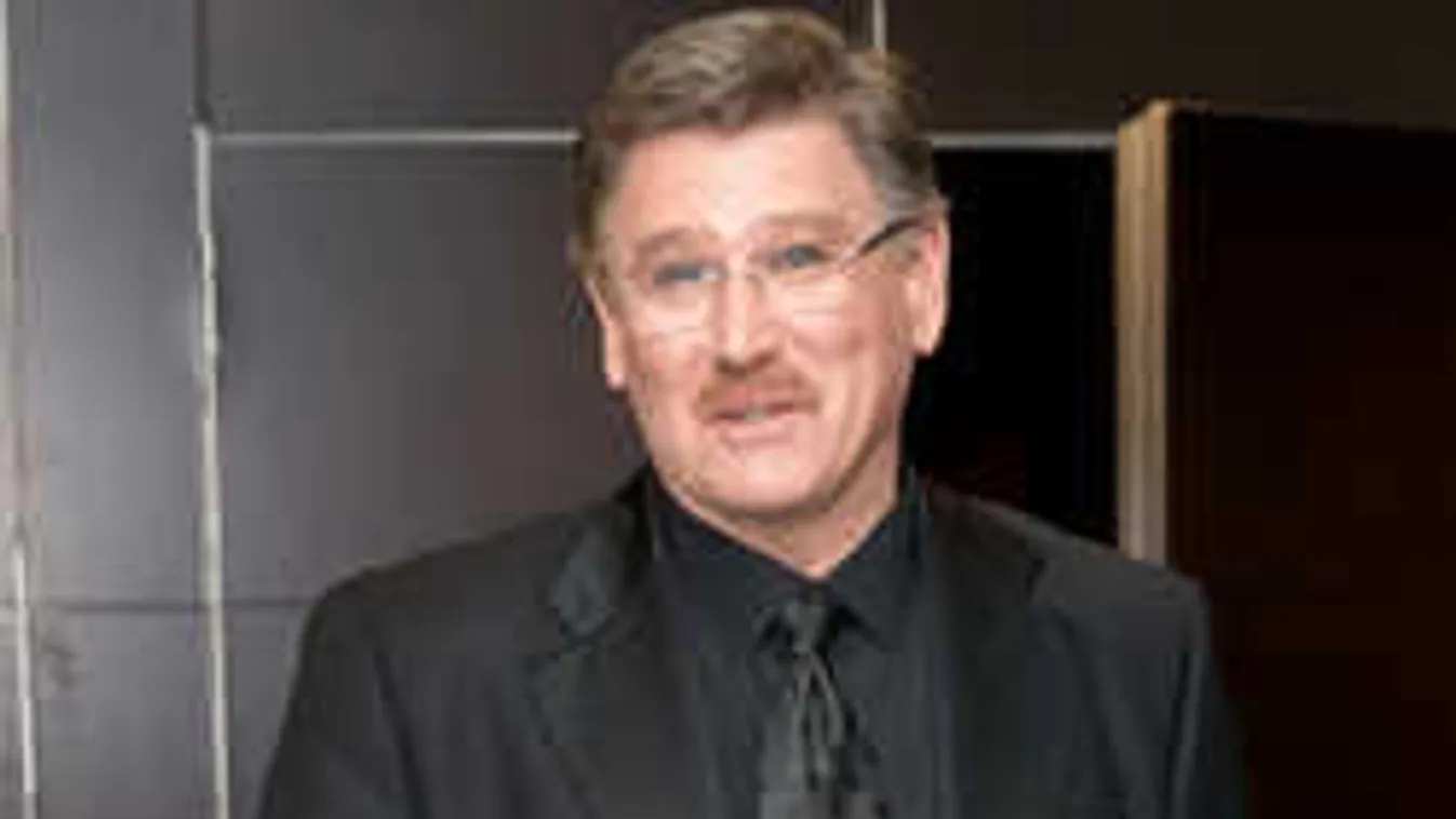 Ilyet még nem láttál: elképesztő videókon mond verset Kautzky Armand