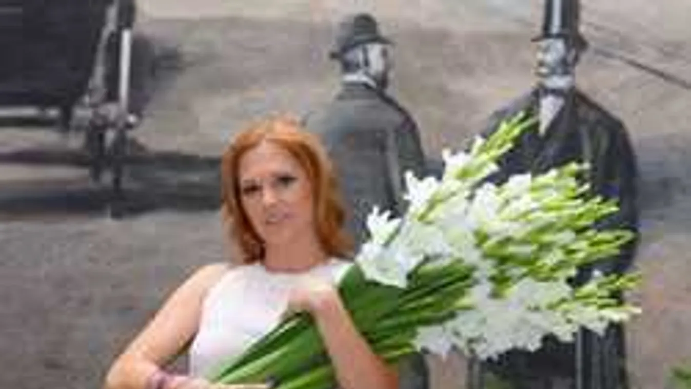 Vallott a magyar műsorvezető: 14 év után szakított párjával