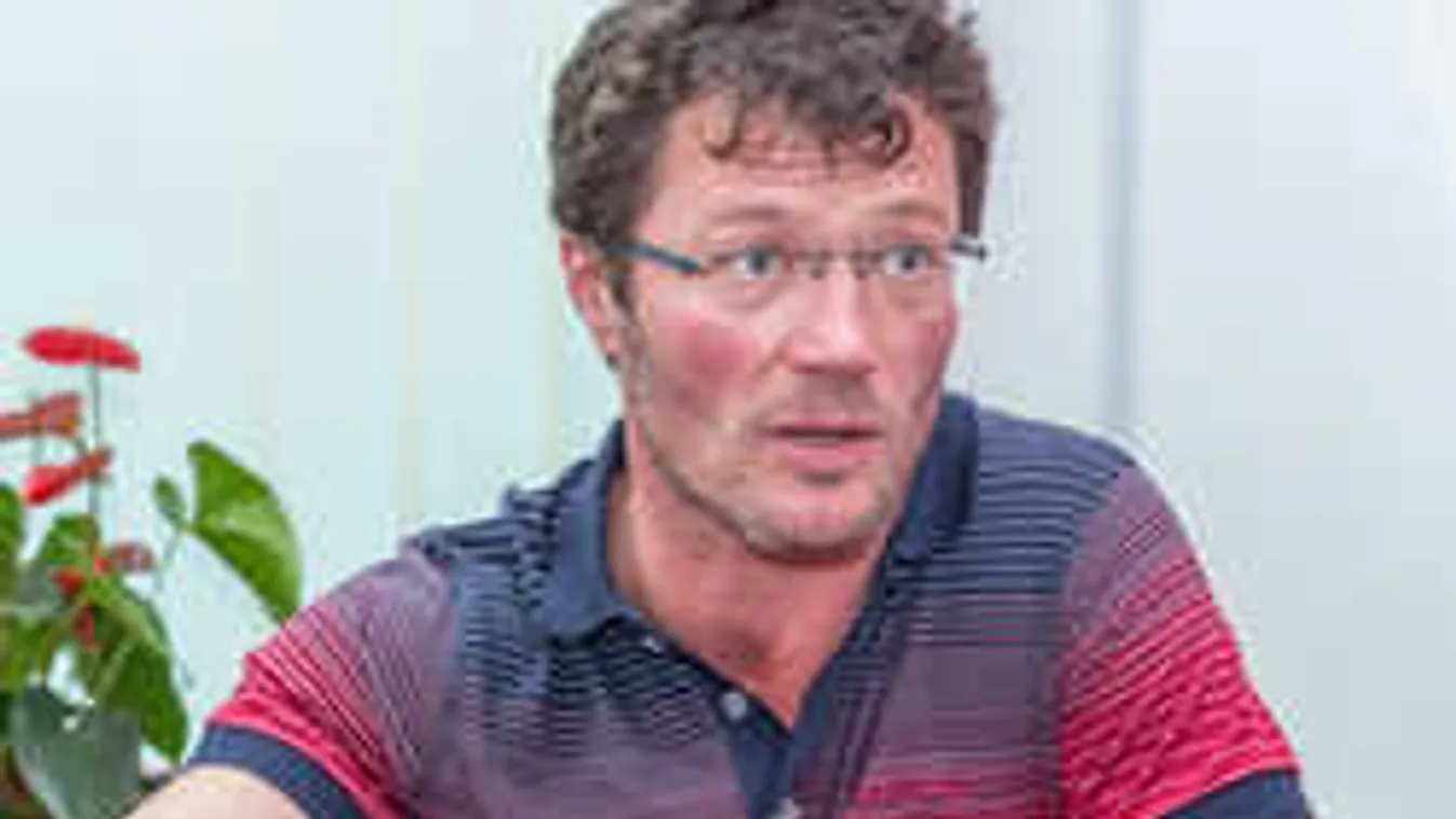 Zokogva vallott a szakításról Stohl András