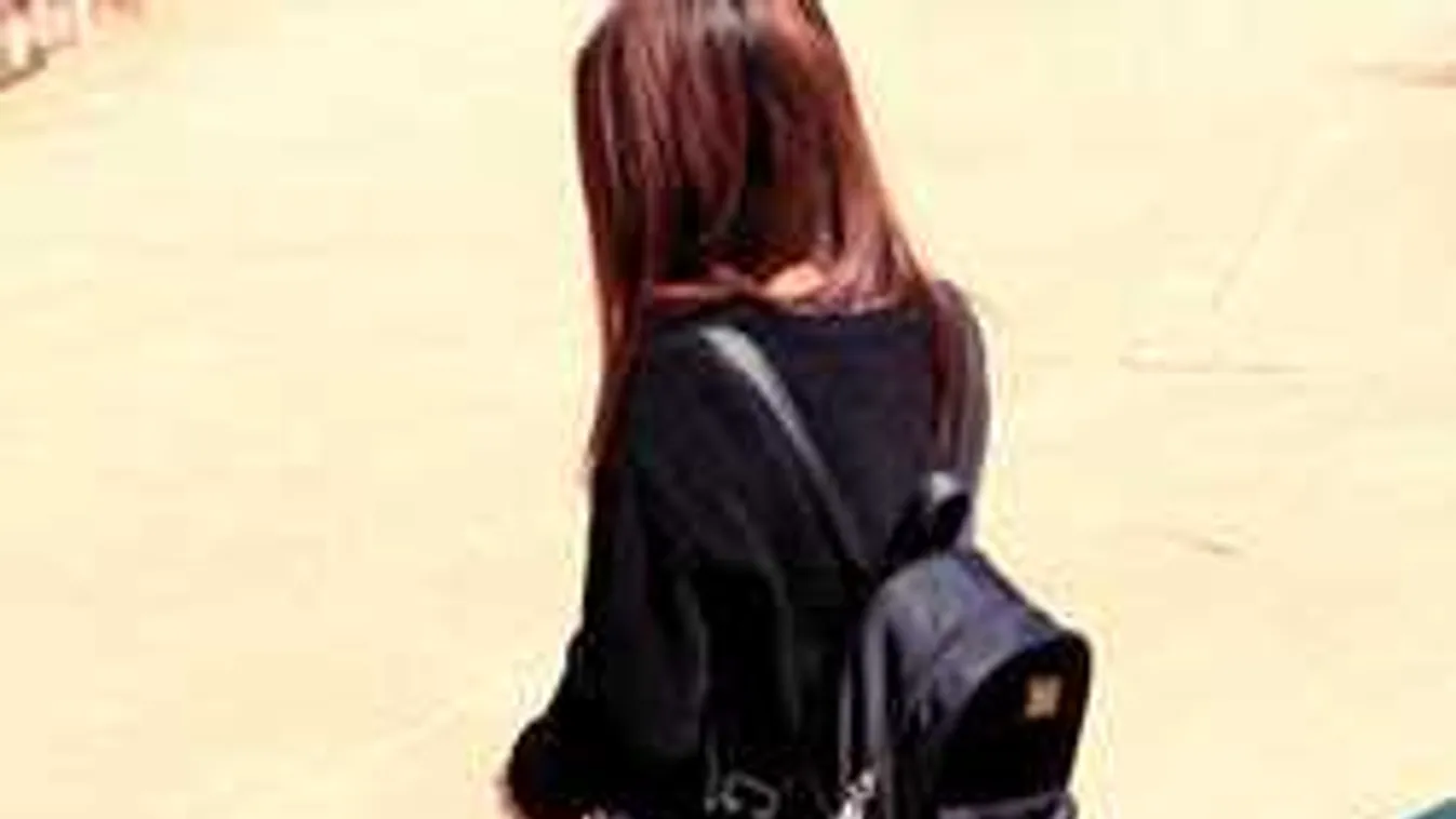 Botrány a hatvani iskolában: minden diák végignézte a lány megalázását