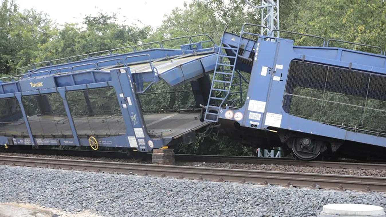Borzalmas fotók érkeztek a budapesti vonatbalesetről