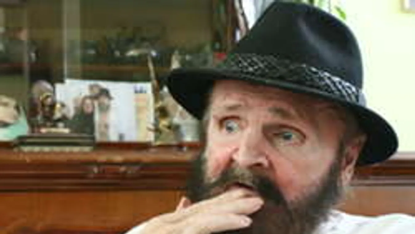 Retteg támadója bosszújától Som Lajos