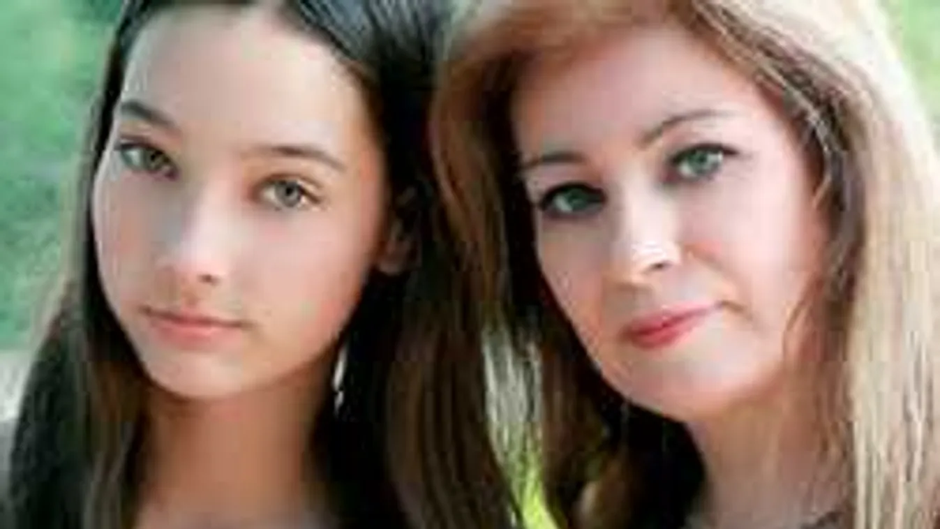 Megmutatta magát bikiniben Kiszel Tünde modell lánya!