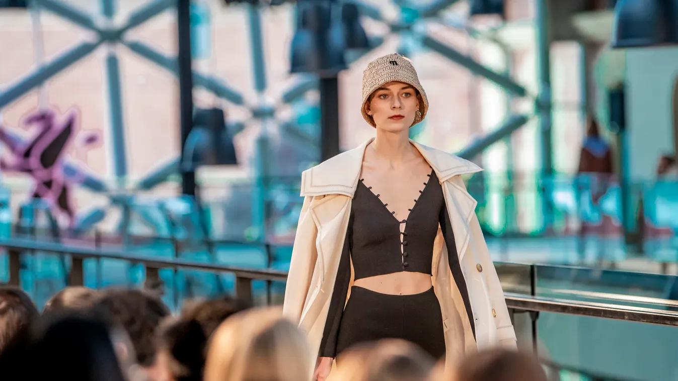 Elárasztották a sztárok a Budapest Fashion Weeket