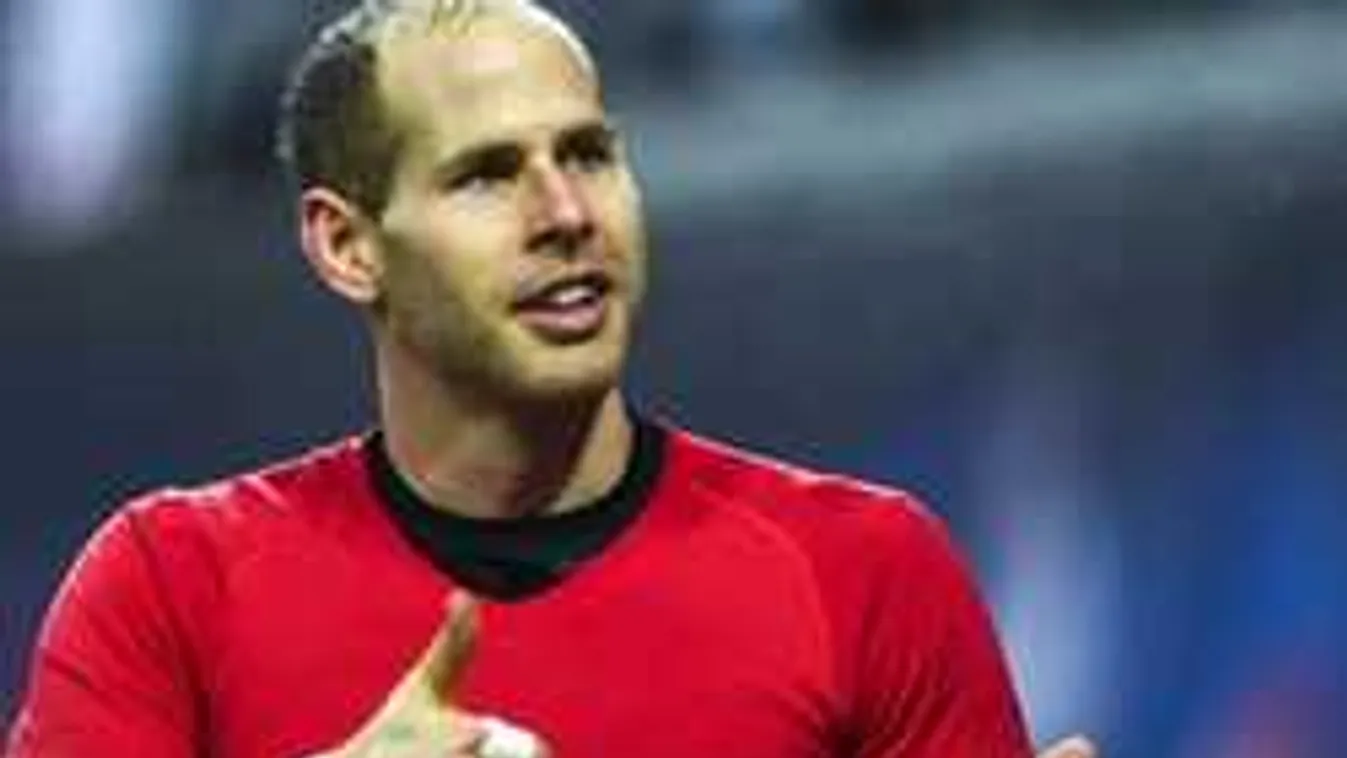 Nem hiszed el, mit tesz Gulácsi Péter a válogatottban kapott pénzével