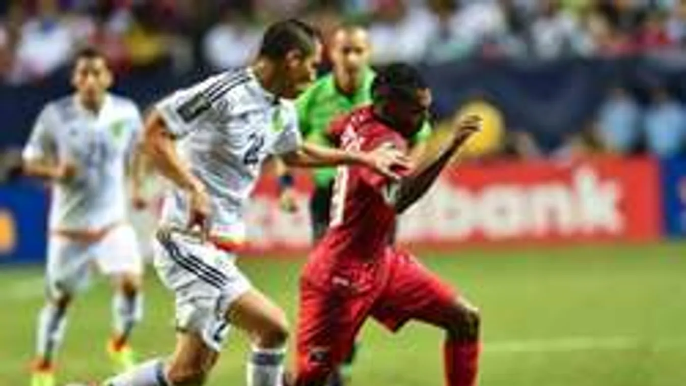 Pofátlanul szimulált, összeesett a futballsztár - videó