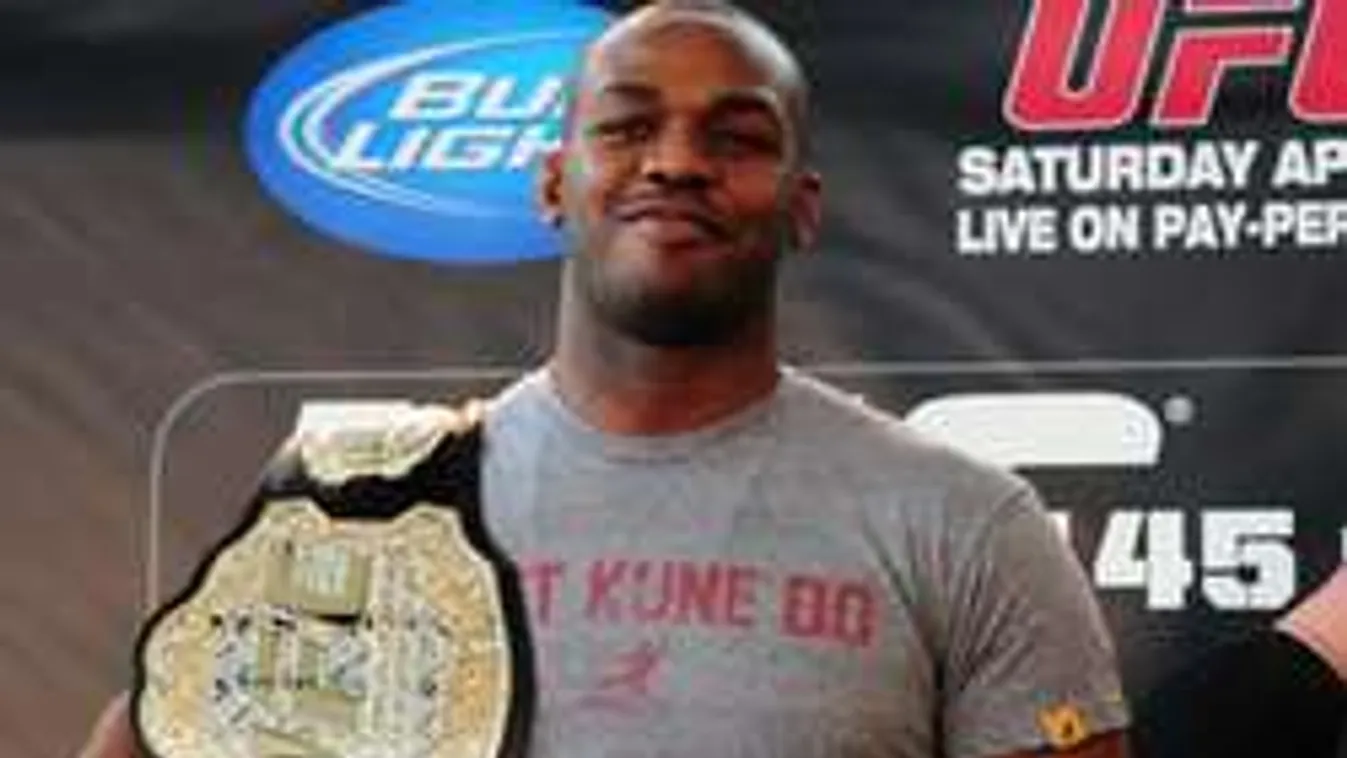 Trágár szócsata, rendőrökkel balhézott a bunyós