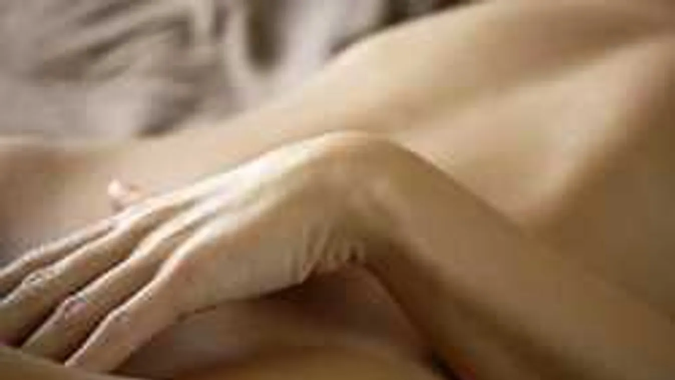 Ujjazós videóival lett az internet botrányhőse ez a gátlástalan nő