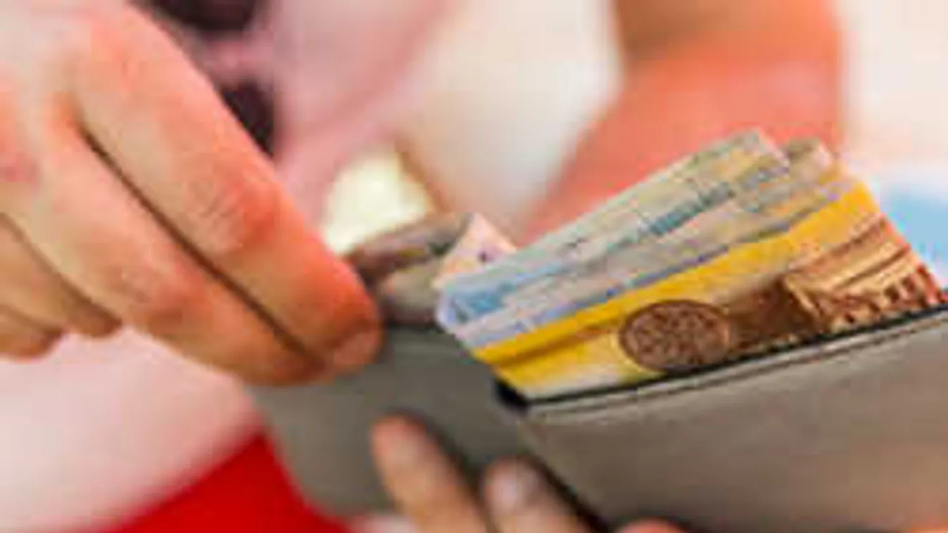 Jó hír érkezett: a hét elején sok pénzt kapnak a magyar családok