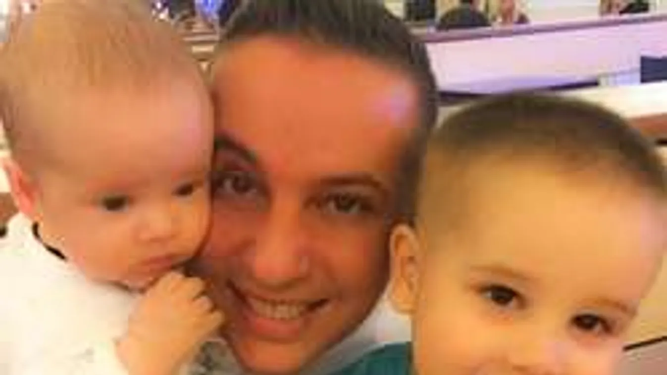 Fiuk betegsége miatt költözhet külön családjától a magyar énekes