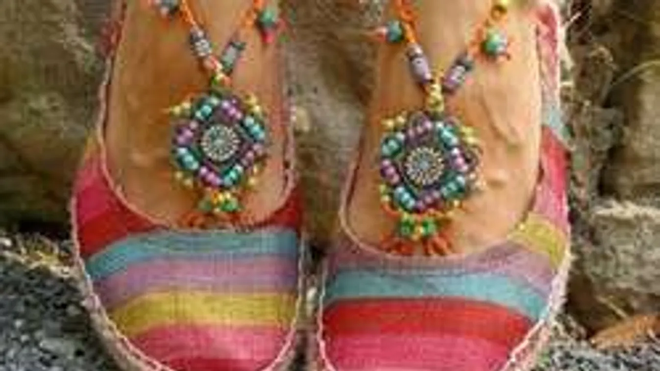 Ez a legjobb trükk, hogy ne legyen büdös nyáron a cipőd