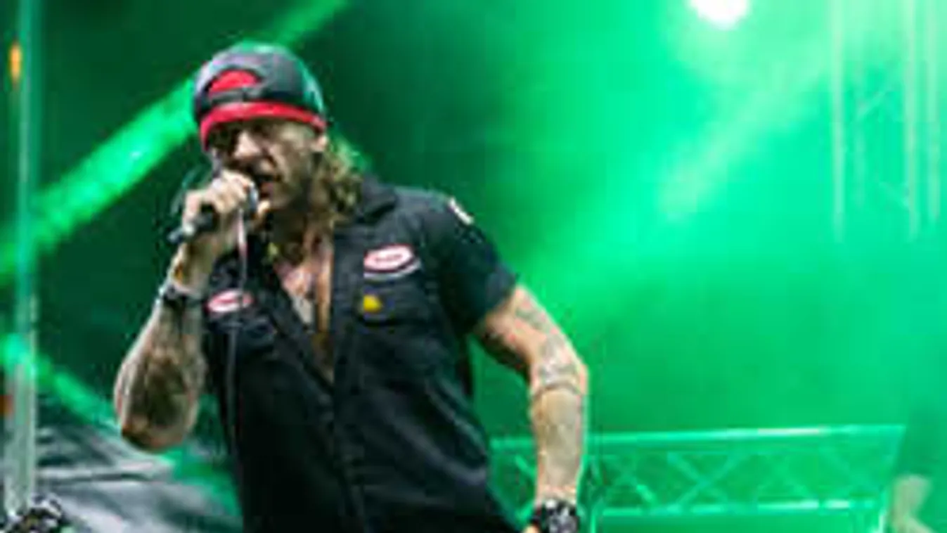 Ez a nő csavarja el nap mint nap Ganxsta Zolee fejét