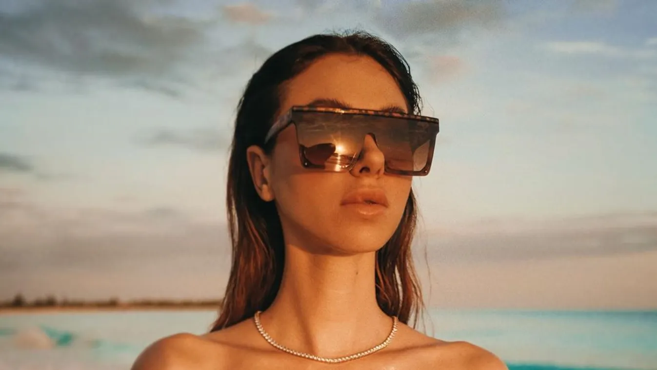 Egy buliban pucérkodott az orvostanhallgató