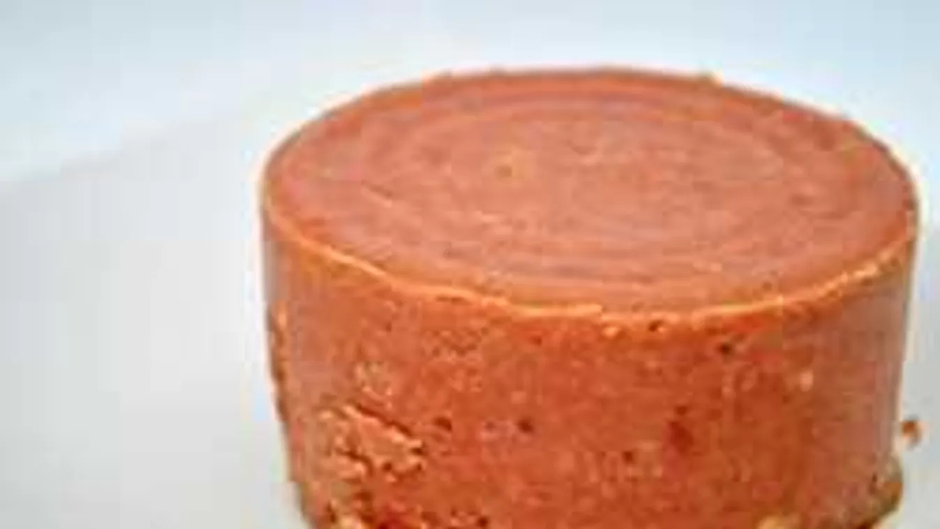 Megint botrány van a multik élelmiszereiből