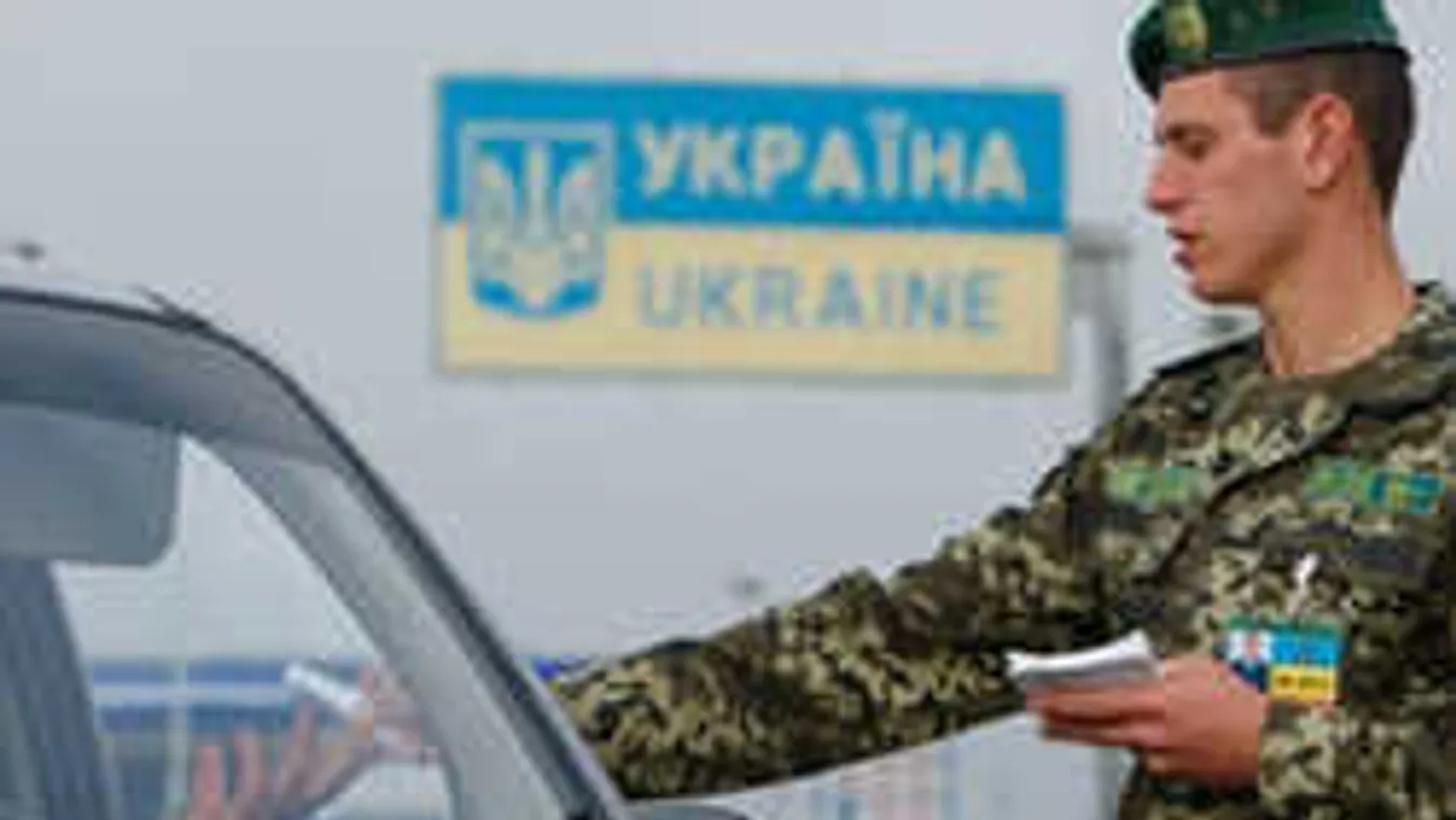 Szétszedik az autót. Kárpátaljai magyarokat zaklatnak a határon