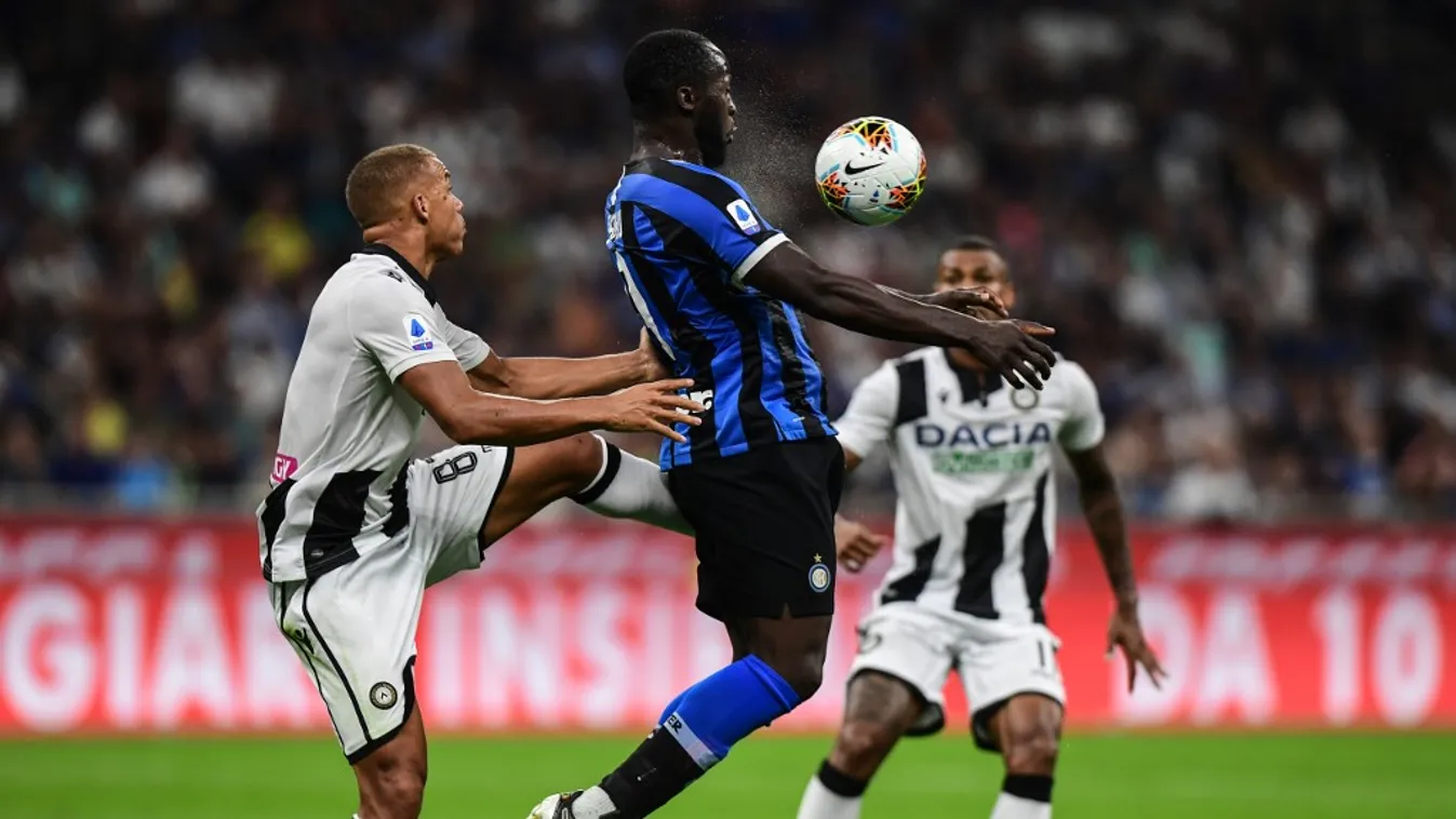 Rasszista botrány az olaszoknál, élő adásban kért elnézést az igazgató