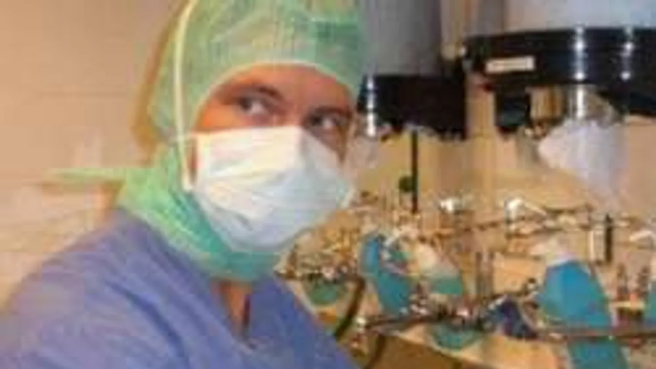 "A vendég piercingelhető, filmezhető, borotválható"