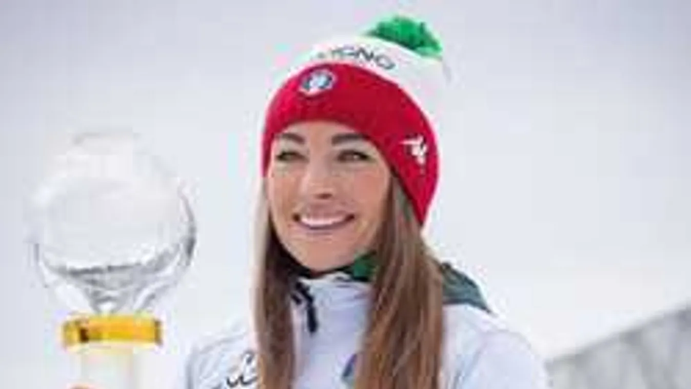 Szexi fürdőruhában mutatta meg bombatestét a világklasszis sportolónő