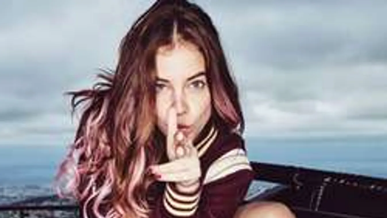 Ez is eljött: Palvin Barbi rémesen néz ki