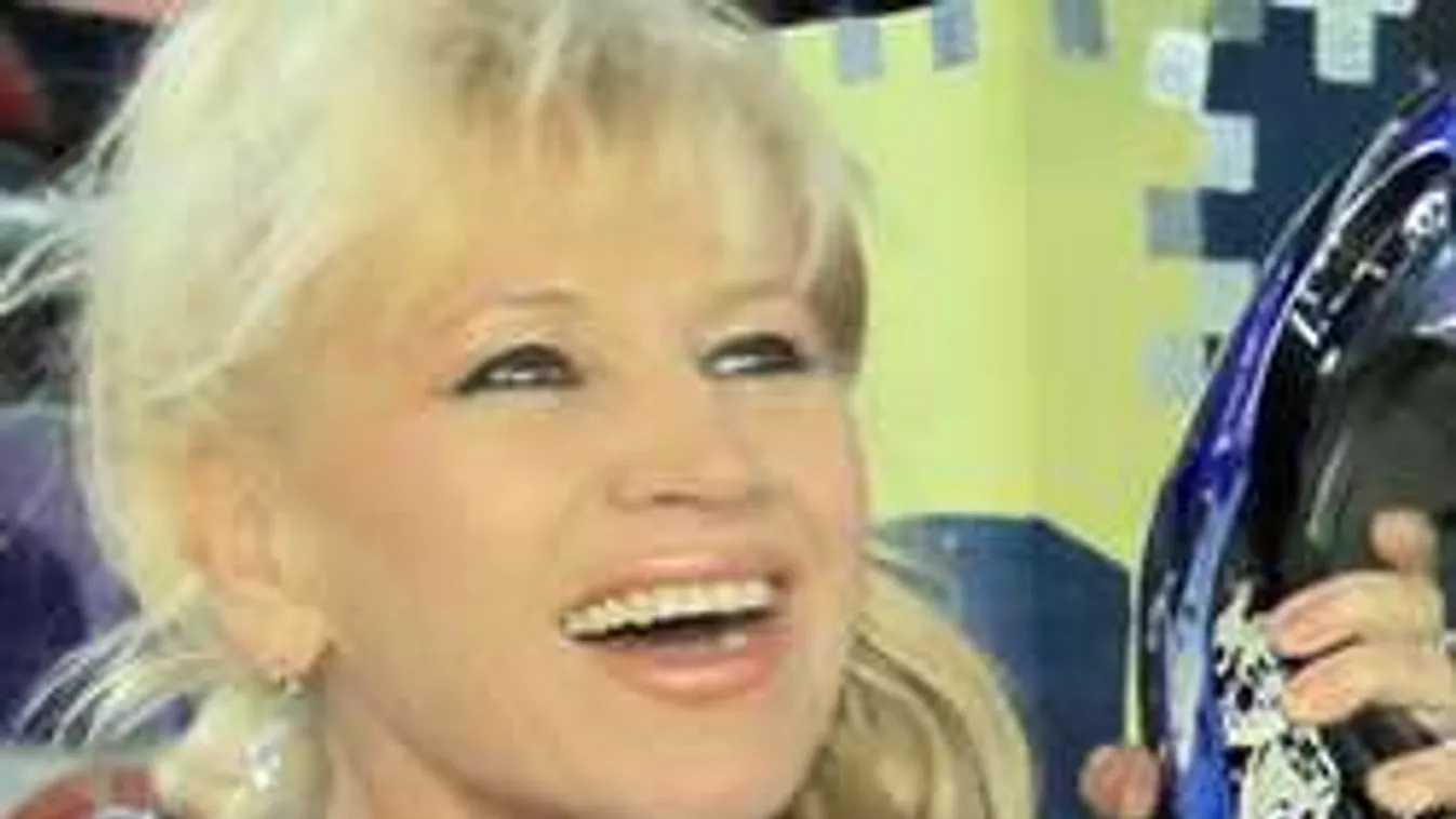 Dögös szerelésben gokartozott Bíró Ica