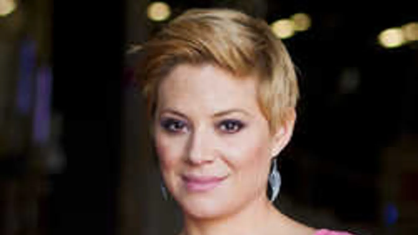 Óriási hír: 40 évesen újra babát vár Szinetár Dóra