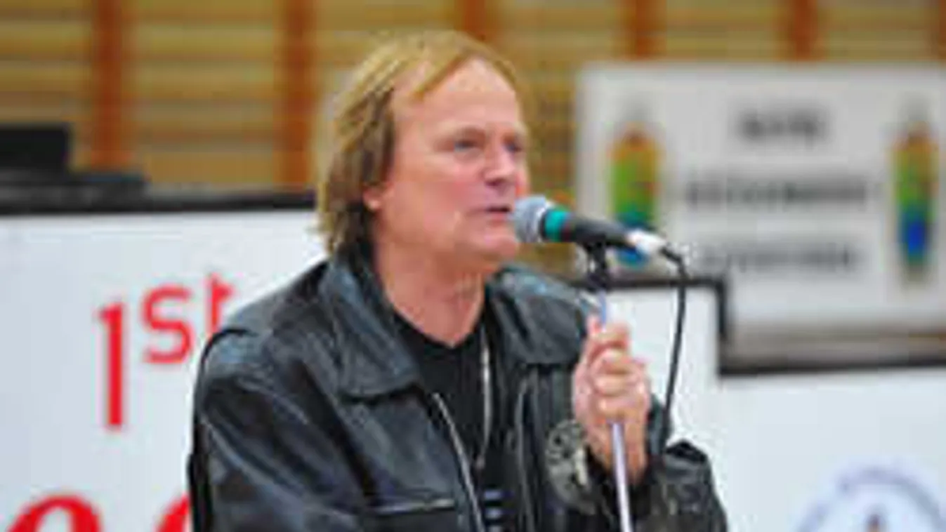 Mi történt? Szakított a Bikinivel D. Nagy Lajos?