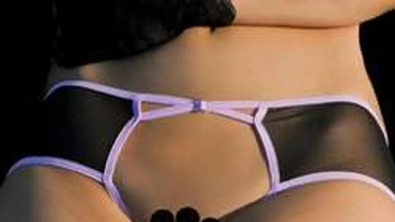 A legszexibb bugyi ezzel villant: Vénusz dekoltázs!