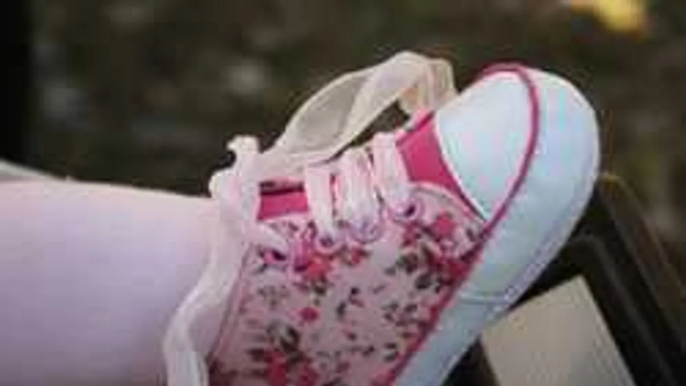 Első munkanapján mentette meg a fuldokló baba életét a rendőr