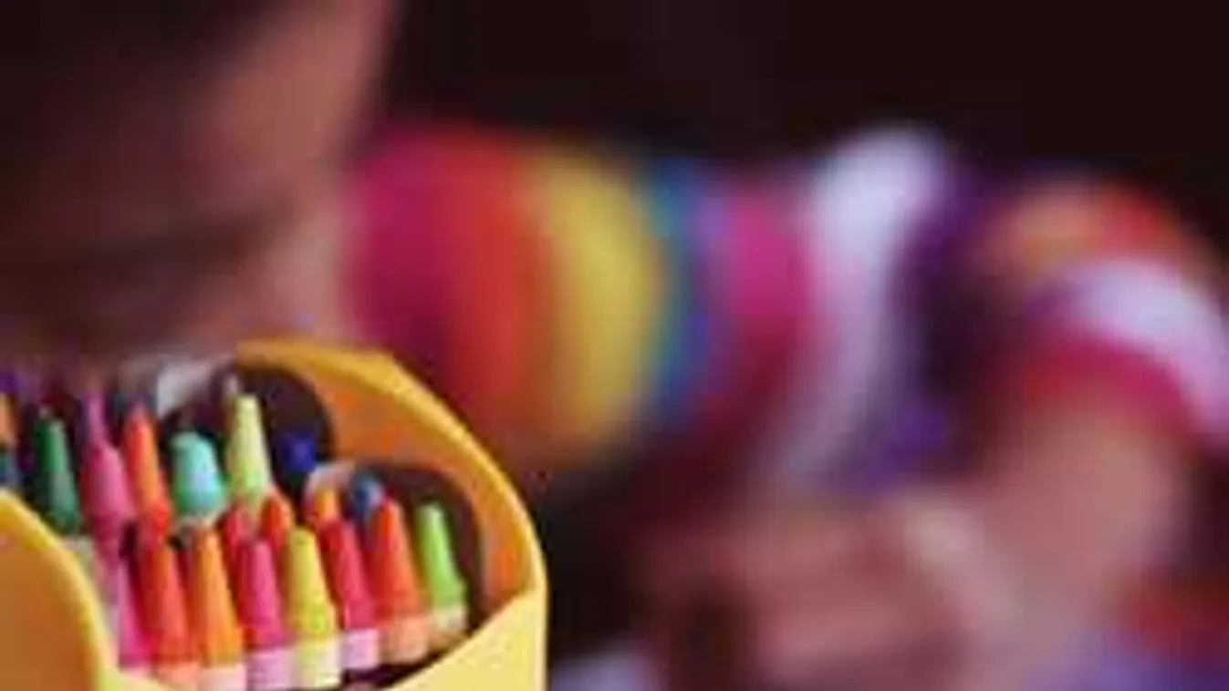 Megrázó: ez az életvidám kislány holtan esett össze az osztályban