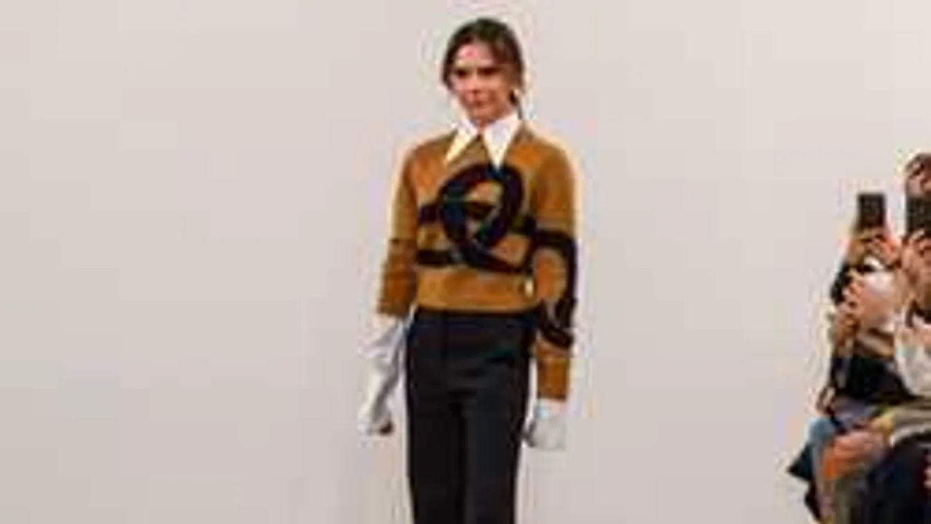 Meglepetés, bizarr Spice Girls-bulin fotózták le Victoria Beckhamet