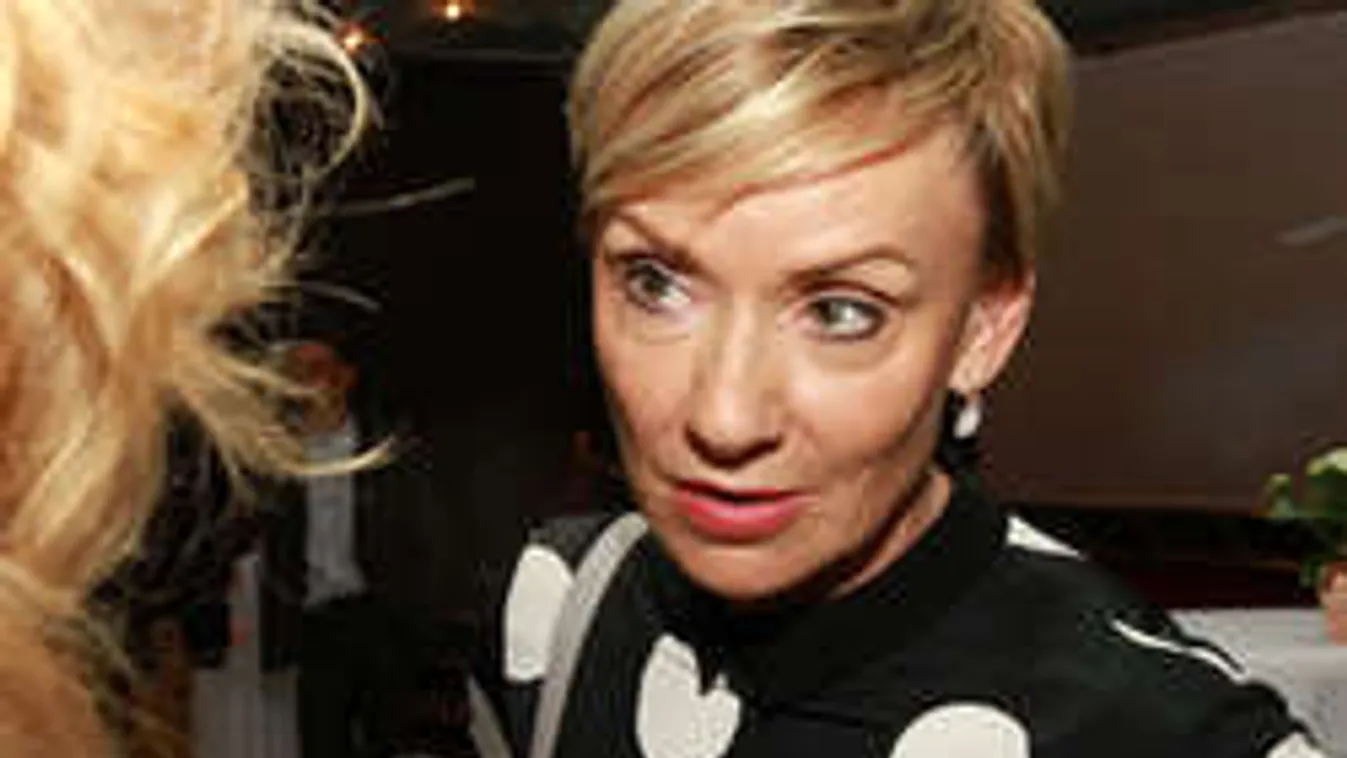 Így romantikázott az éjszakában Jakupcsek Gabriella!