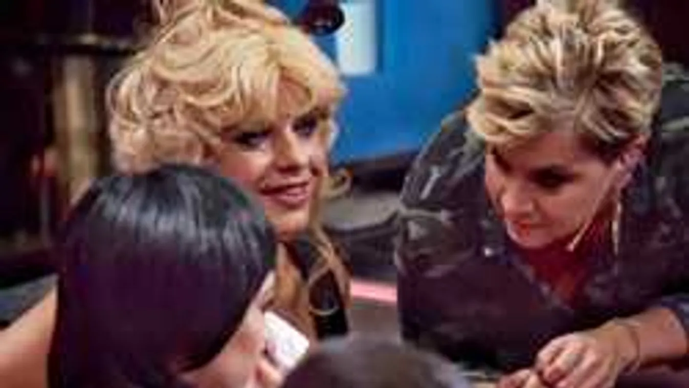 Keményen beszólt a TV2 sztárjának Ábel Anita! Zokogásban tört ki a színpadon