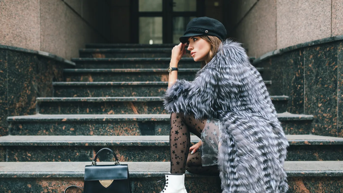 Stylish,Woman,In,Rich,Fur,Coat,In,City,Street,,Autumn
