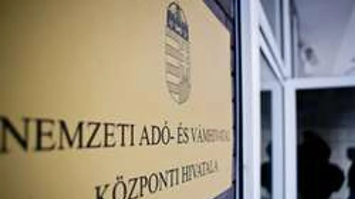 Felszólítás nélkül indított végrehajtást a NAV