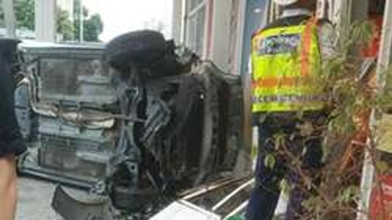 Döbbenetes baleset Pécs belvárosában, nem hiszel a szemednek!